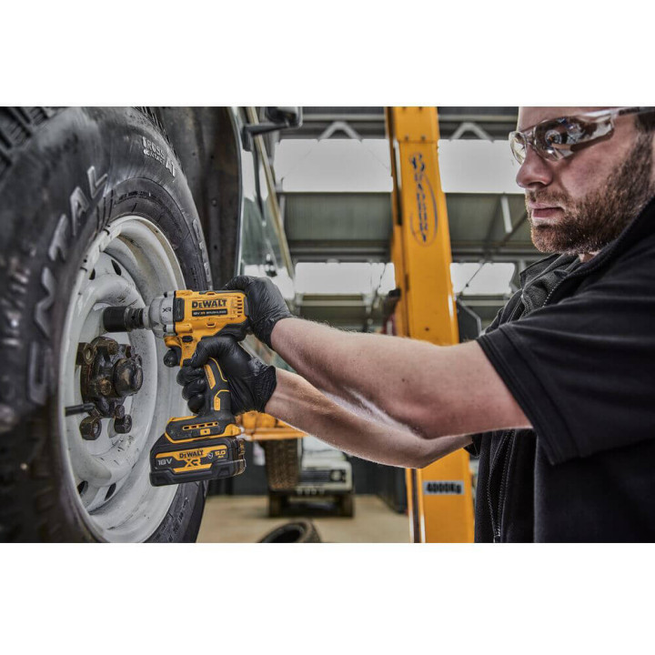 Гайкокрут ударний акумуляторний безщітковий DeWALT DCF891P2G