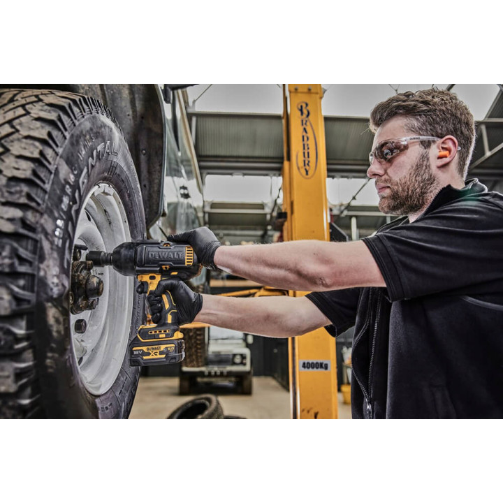 Гайкокрут ударний акумуляторний безщітковий DeWALT DCF900P2G