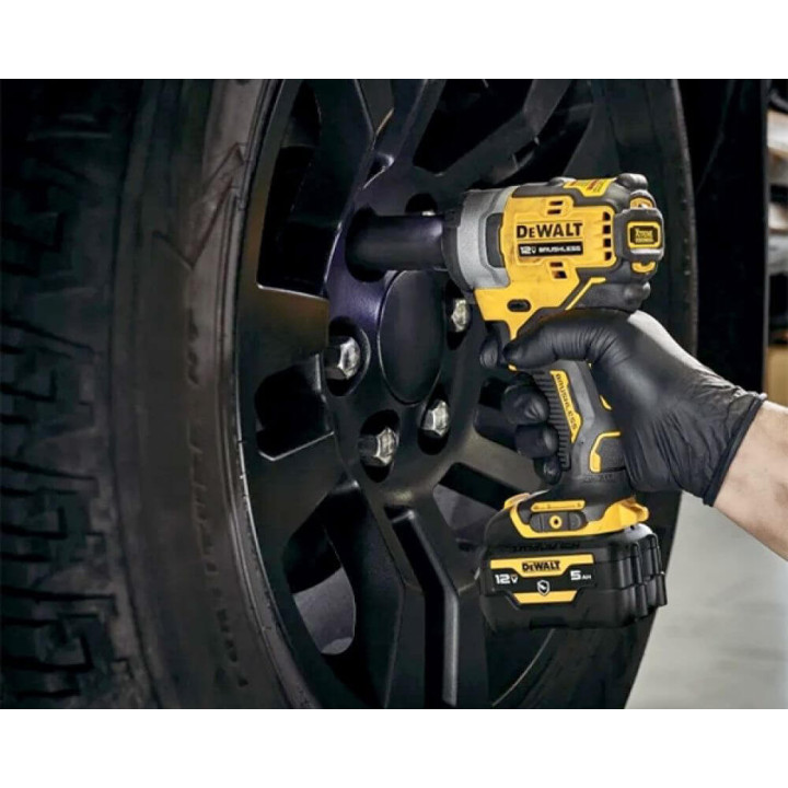Гайкокрут ударный акумуляторний безщітковий DeWALT DCF903P1