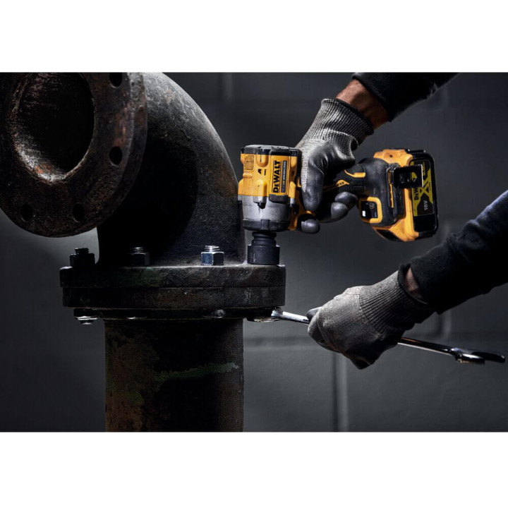 Гайкокрут ударний акумуляторний безщітковий DeWALT DCF923N
