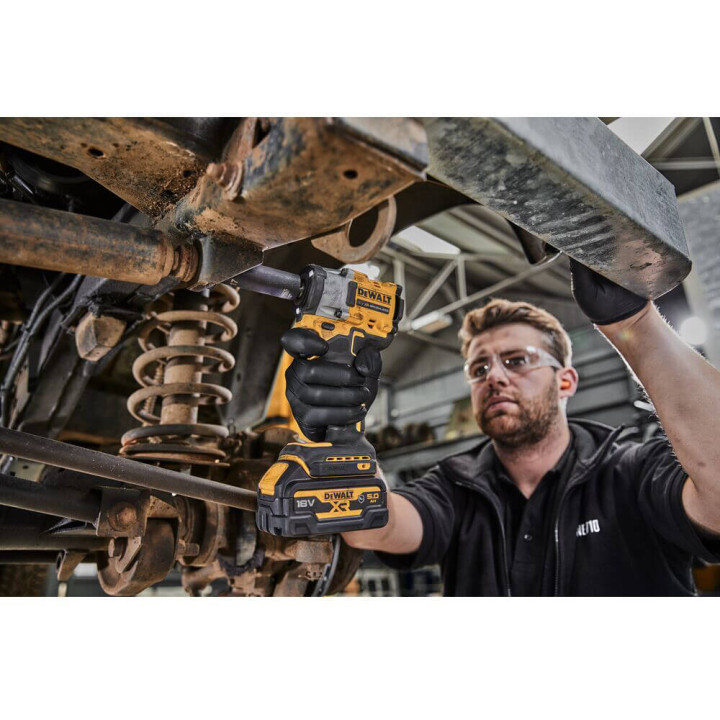 Гайкокрут ударний акумуляторний безщітковий DeWALT DCF923N