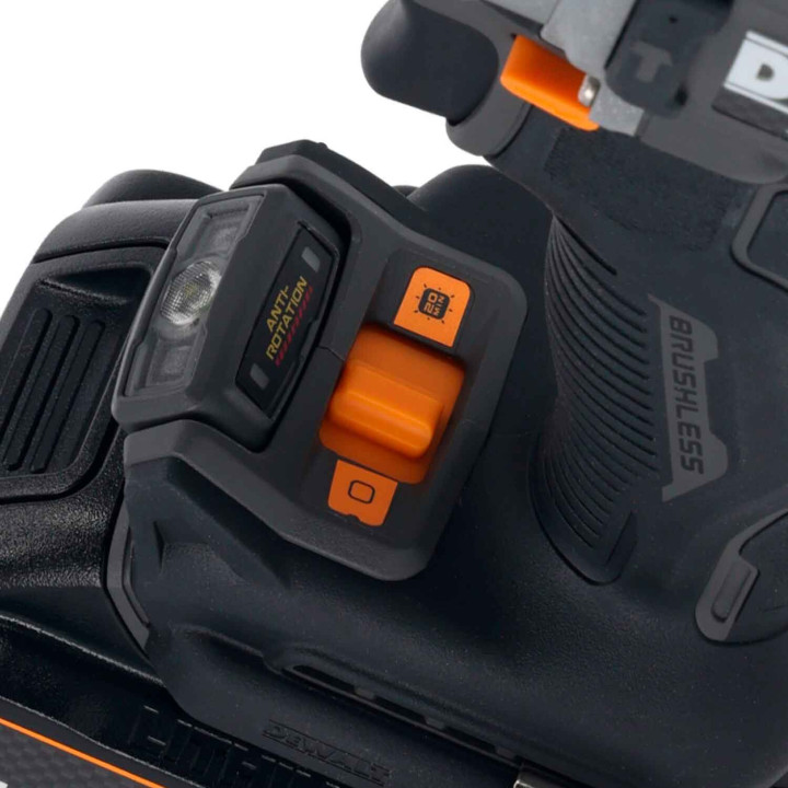 Дриль-шурупокрут ударний McLaren F1 TEAM LIMITED EDITION DeWALT DCD85MM2T