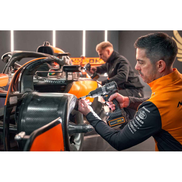 Дриль-шурупокрут ударний McLaren F1 TEAM LIMITED EDITION DeWALT DCD85MM2T