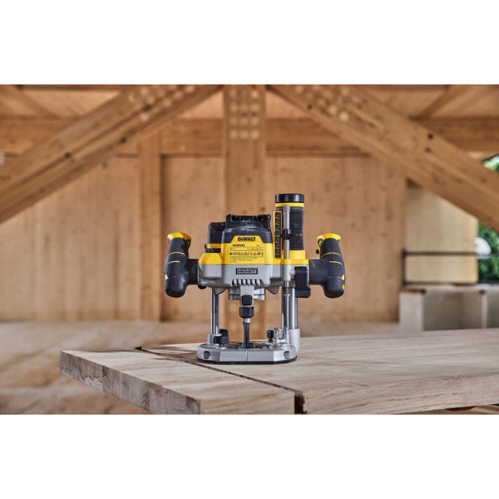 Фрезер акумуляторний безщітковий DeWALT DCW620NT