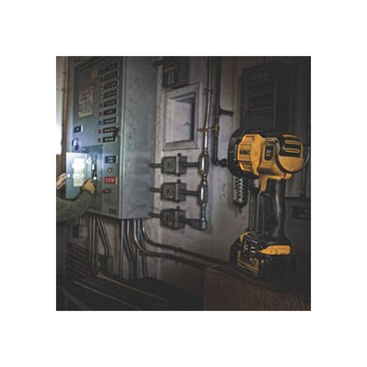 Ліхтар світлодіодний акумуляторний DeWALT DCL043