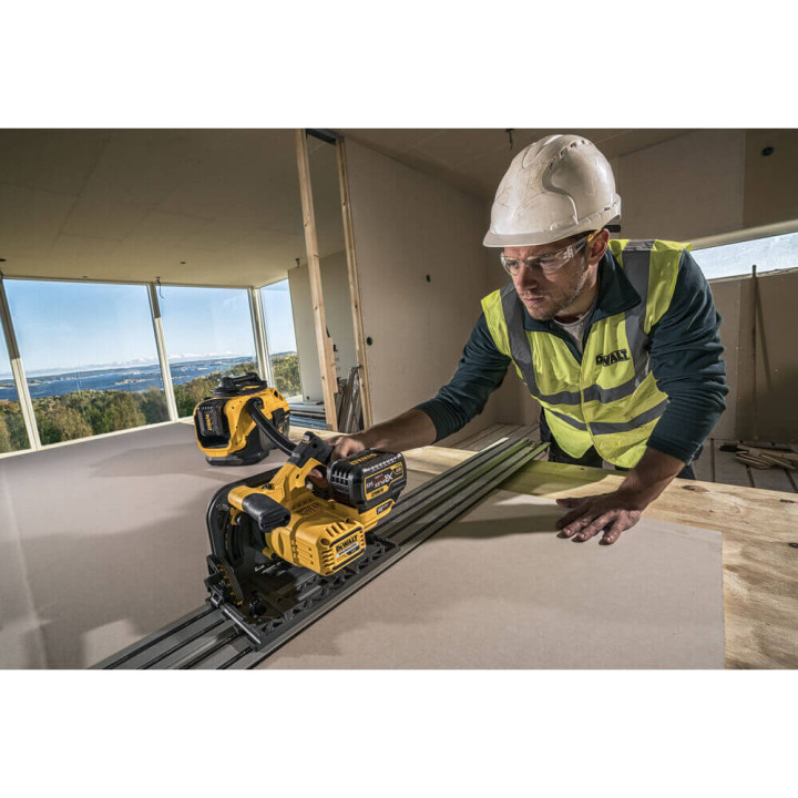Пила дискова занурювальна акумуляторна DeWALT DCS520NT