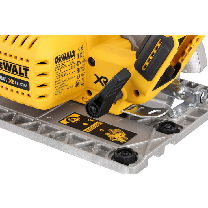 Пилка дискова акумуляторна безщіткова DeWALT DCS572NT
