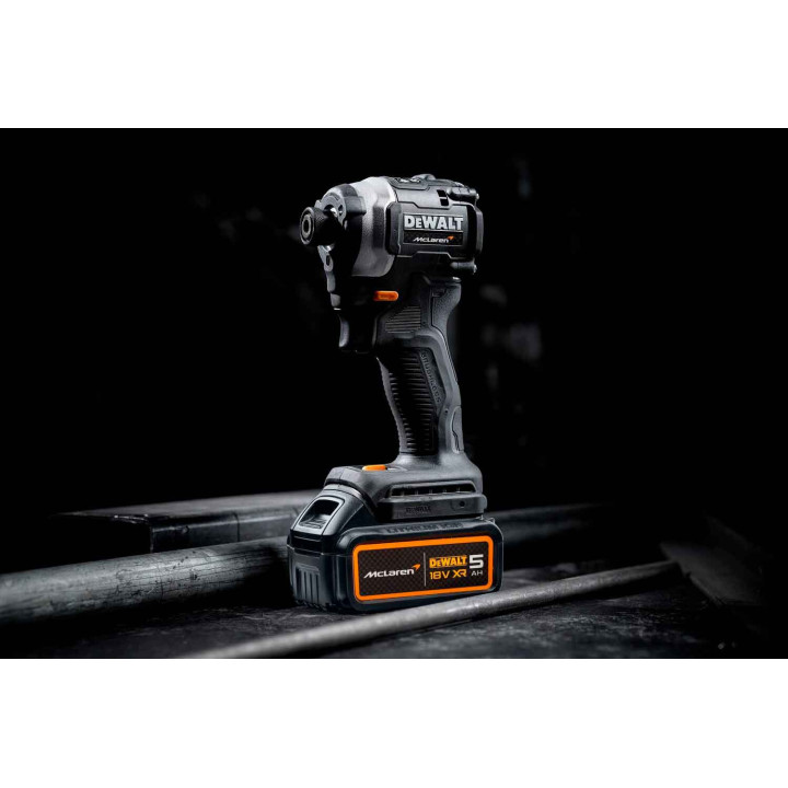 Шурупокрут ударний McLaren F1 TEAM LIMITED EDITION DeWALT DCF85MP2T