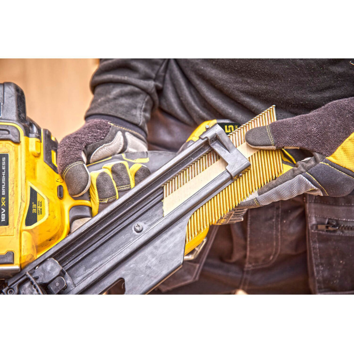 Пістолет цвяхозабивний акумуляторний безщітковий DeWALT DCN930P2