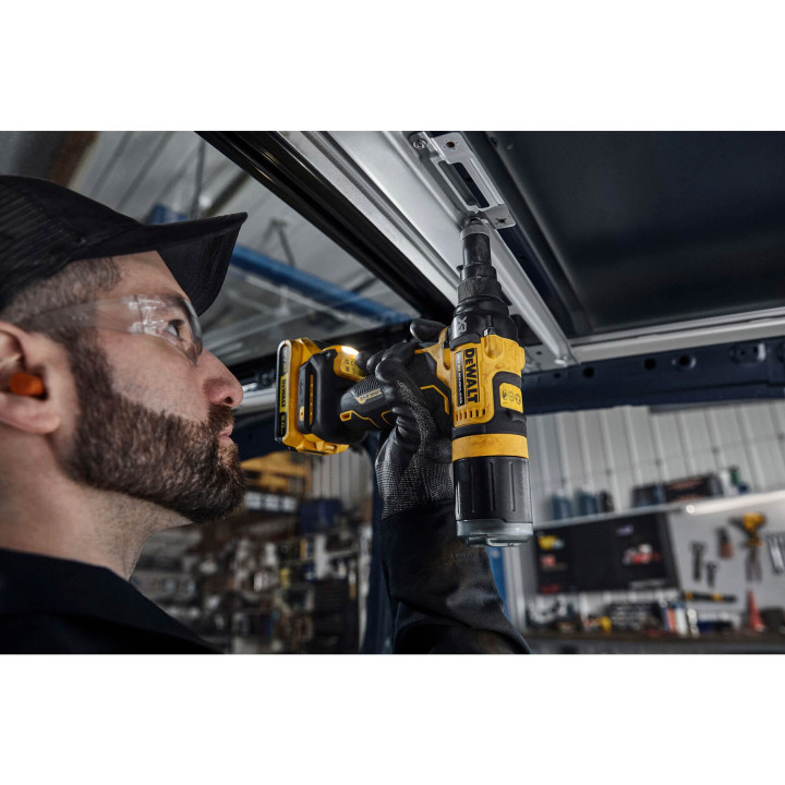 Заклепник акумуляторний безщітковий DeWALT DCF403NT