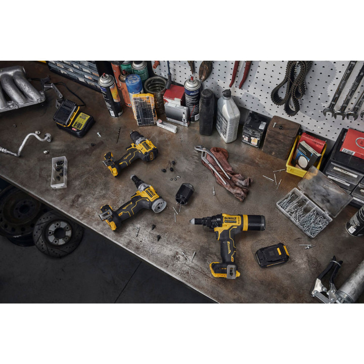 Заклепник акумуляторний безщітковий DeWALT DCF414NT